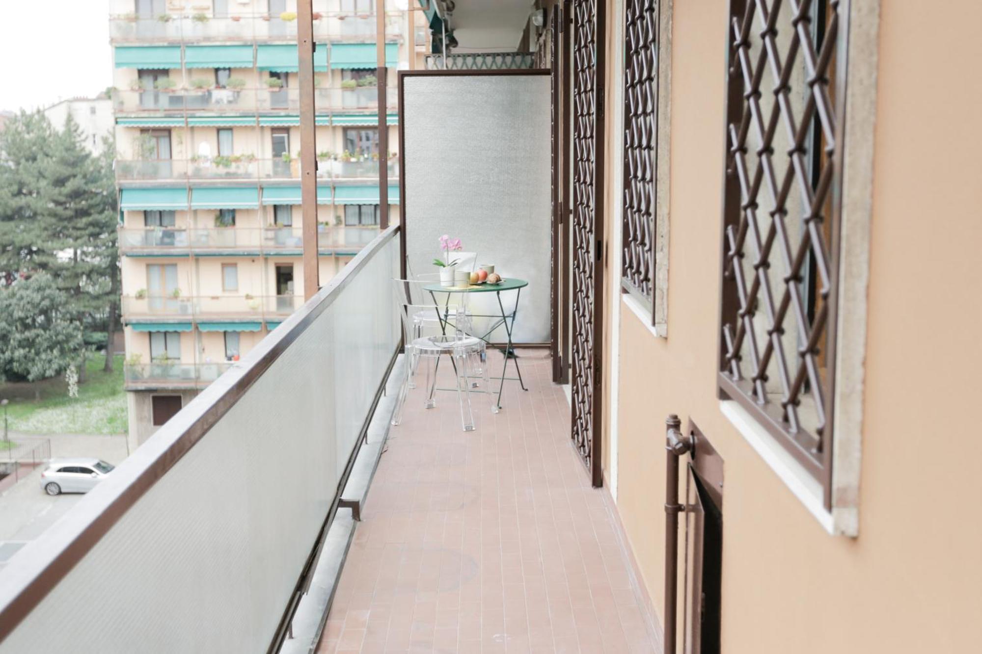 New Modern Flat 10 Minutes Walk From Central Station Milão Exterior foto